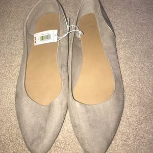 NWT Gap Flats 7